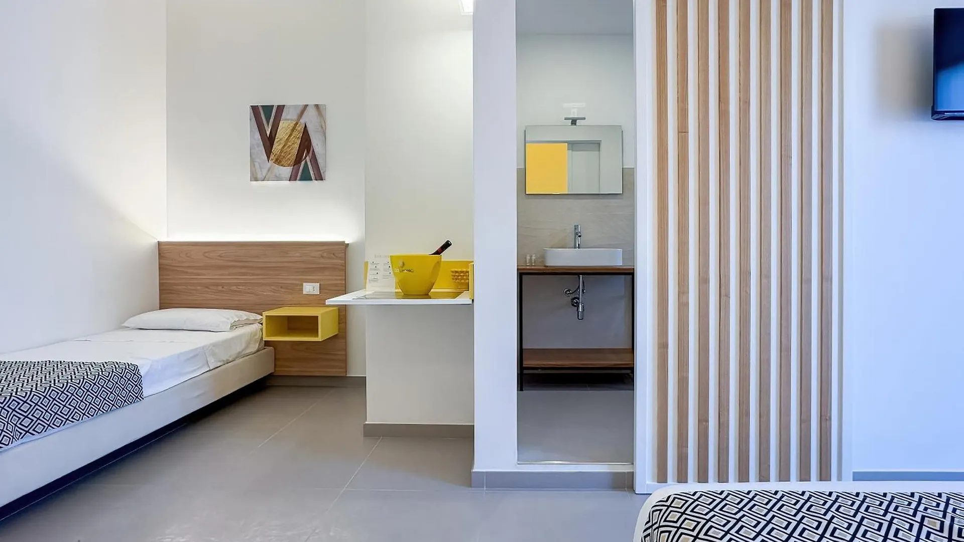 Tevergad Suites & Rooms 泰拉西尼