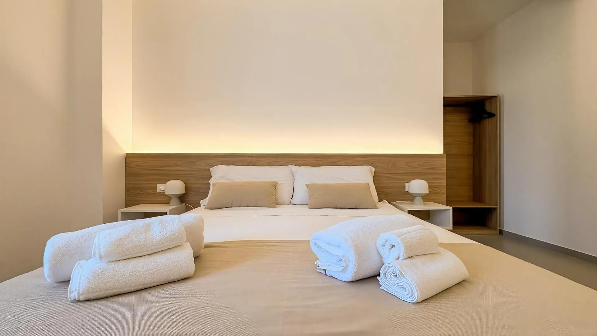 住宿加早餐酒店 Tevergad Suites & Rooms 泰拉西尼