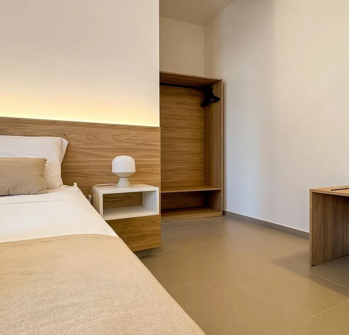 住宿加早餐酒店 Tevergad Suites & Rooms 泰拉西尼