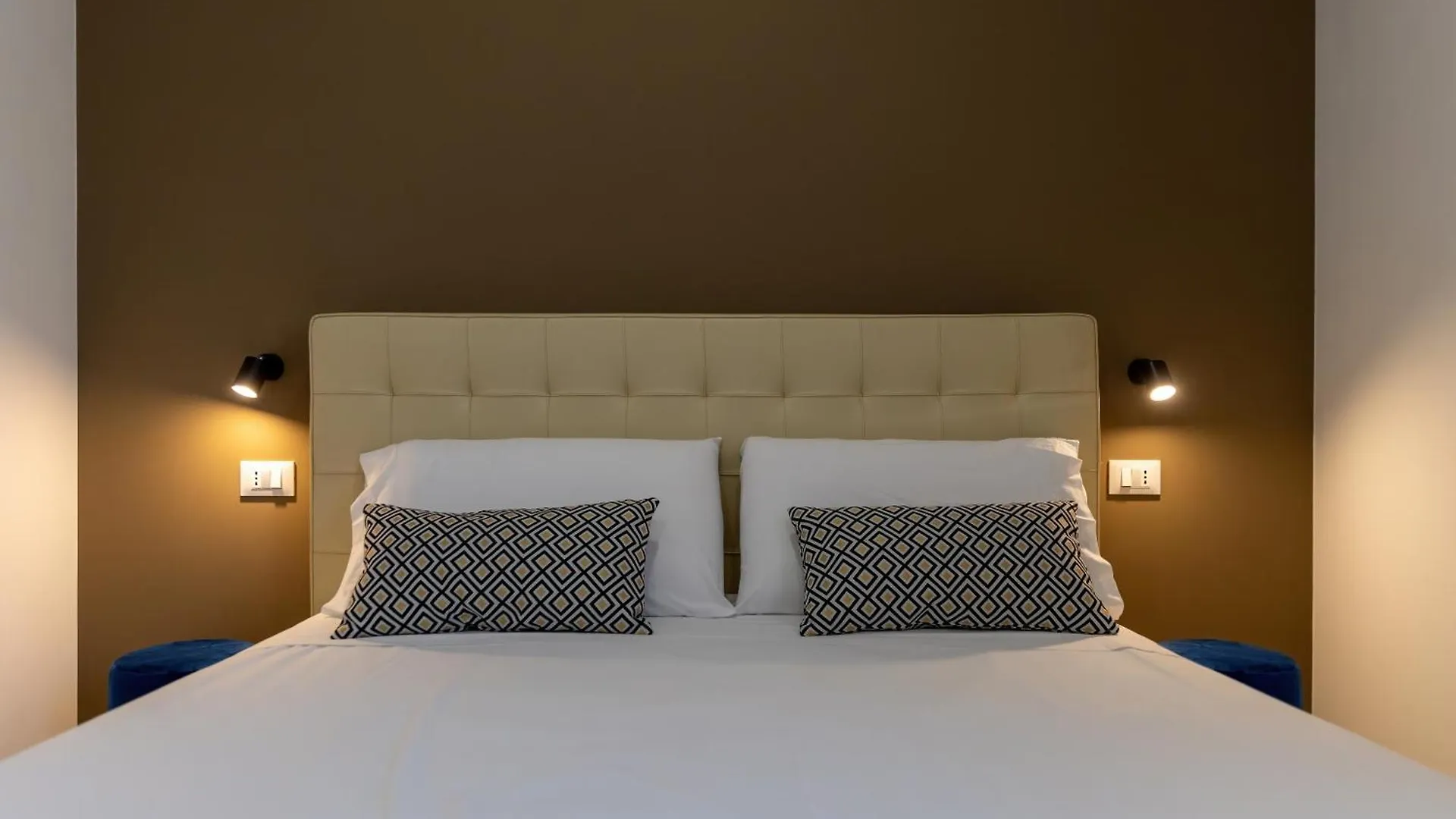 Tevergad Suites & Rooms Terrasini Couette-café